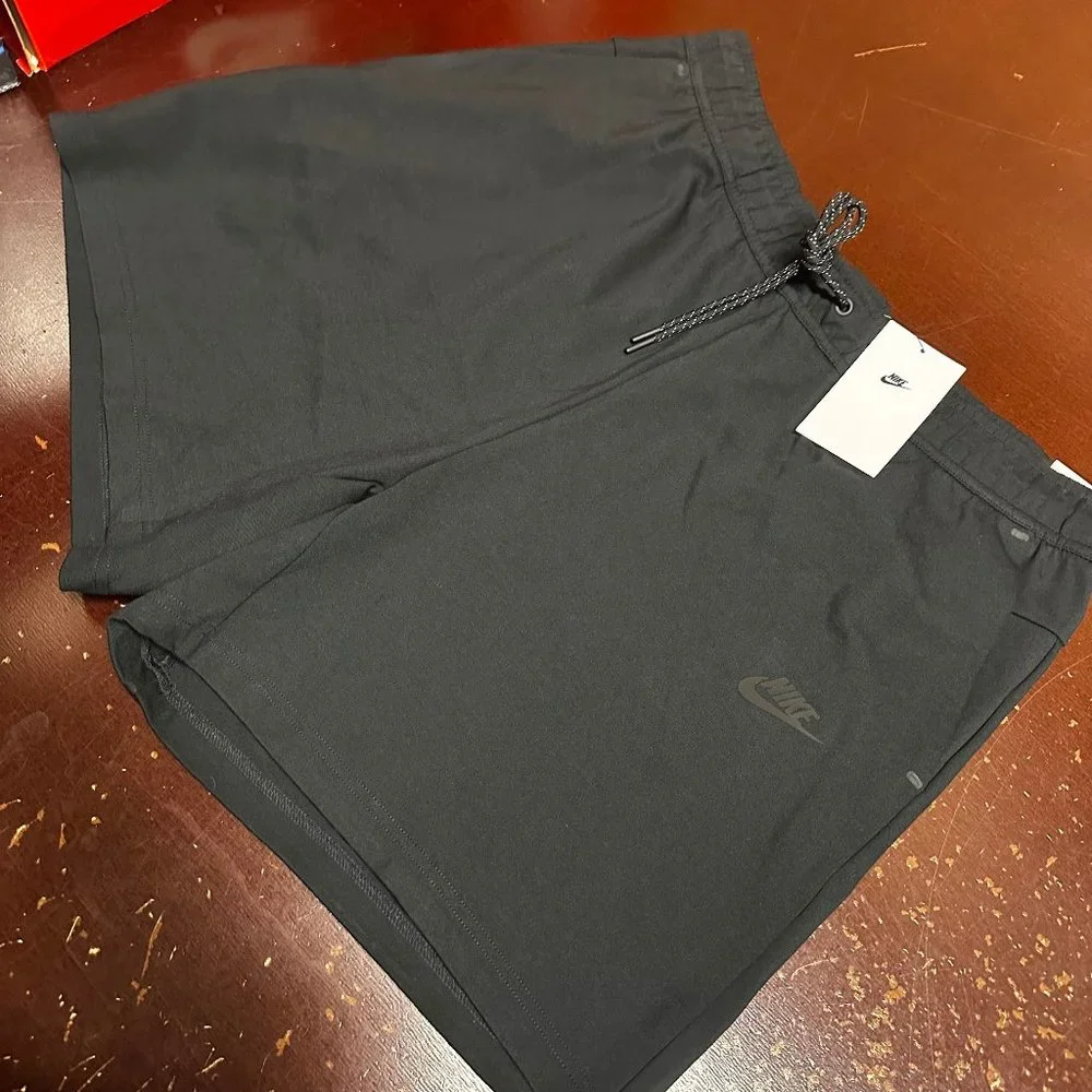 Nike Mens Black Sportswear Tech Fleece Lightweight Athletic Shorts Size XL - Picture 3 of 5